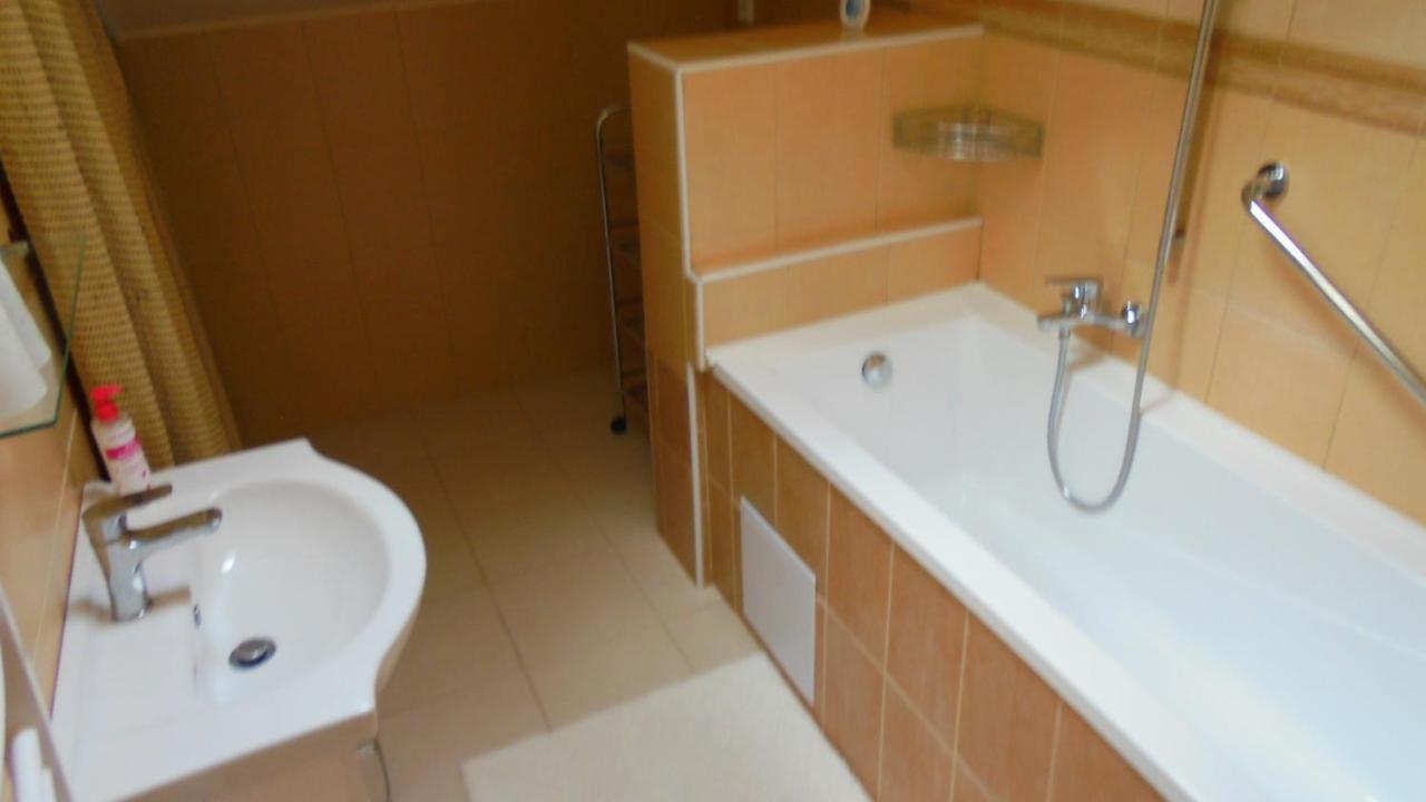 Apartman Aya يانوف نادنيسو المظهر الخارجي الصورة